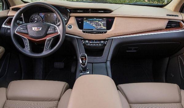 新款凱迪拉克XT5，動(dòng)感強(qiáng)、油耗低（值得信賴）