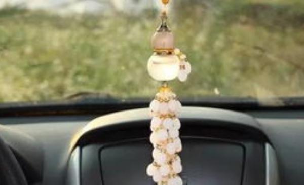 最流行的汽車內(nèi)飾擺件，蘊含風(fēng)水好運（擺件不是隨意選的）