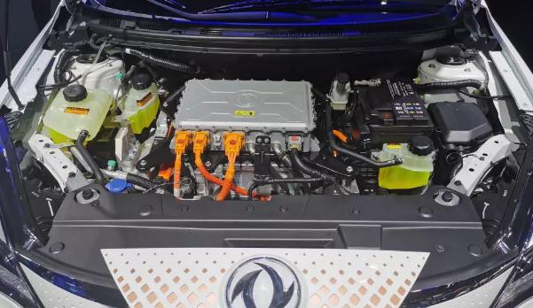 東風(fēng)風(fēng)神E70新增車型上市，三種續(xù)航選擇（滿足消費的不同需求）