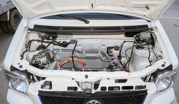 新款北汽EC100/EV2上市，多種車型任意選（不同行業(yè)不同配置）