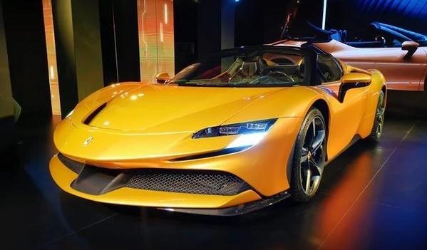 法拉利SF90 Spider售價公布，起售價為499.8萬元（豪氣沖天）