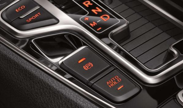 主動剎車/主動安全系統(tǒng)，提高行車安全（行車技術(shù)）