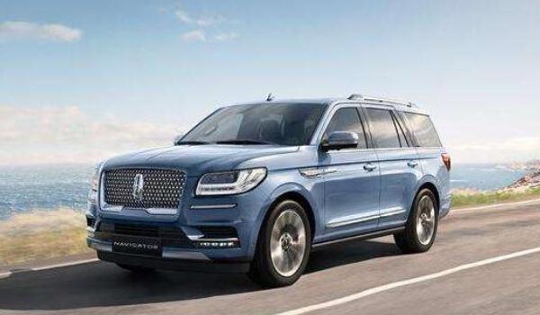 全尺寸SUV，庫(kù)里南顛覆你的認(rèn)知（壕無(wú)人性）