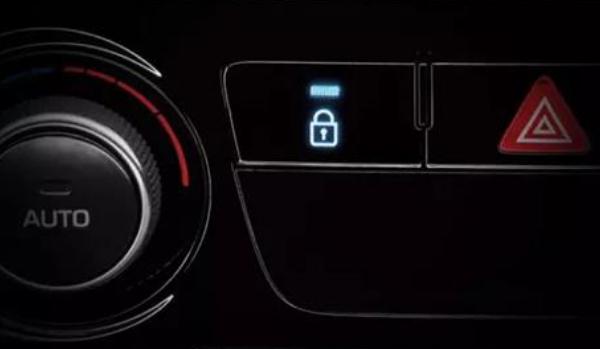 車速感應(yīng)自動(dòng)上鎖，防止突然打開車門的危險(xiǎn)（感應(yīng)開關(guān)）