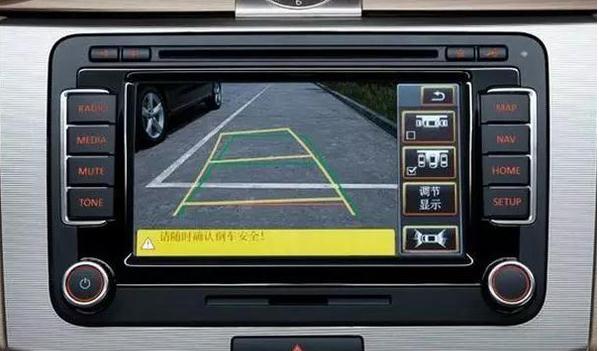 后倒車雷達，保護車身不受刮蹭（性價比高）