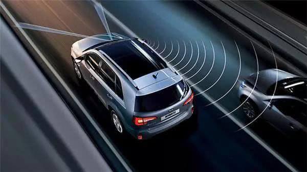 什么是并線輔助，也成為盲區(qū)監(jiān)測（輔助裝置）