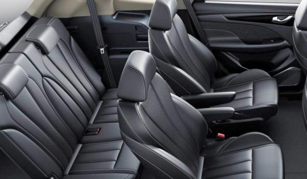 什么是第三排座椅，6座7座SUV哪個更實用（6座更省心）