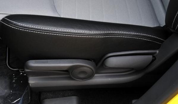 座椅高低調(diào)節(jié)，怎么舒服怎么調(diào)(手動調(diào)節(jié)、自動調(diào)節(jié)）