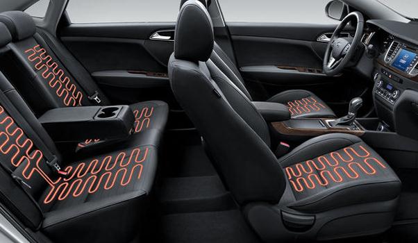 運動風(fēng)格座椅，運動風(fēng)的時尚感（年輕人偏愛運動風(fēng)）