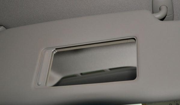 什么是車內(nèi)化妝鏡，車內(nèi)化妝鏡不等于后視鏡（后視鏡可以當(dāng)做化妝鏡）