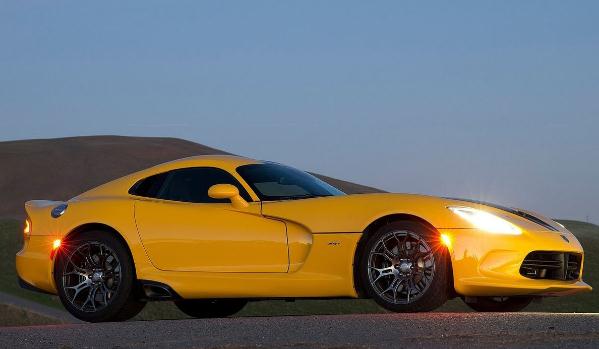 蝰蛇多少錢，道奇蝰蛇售價(jià)75萬左右（速度超快）