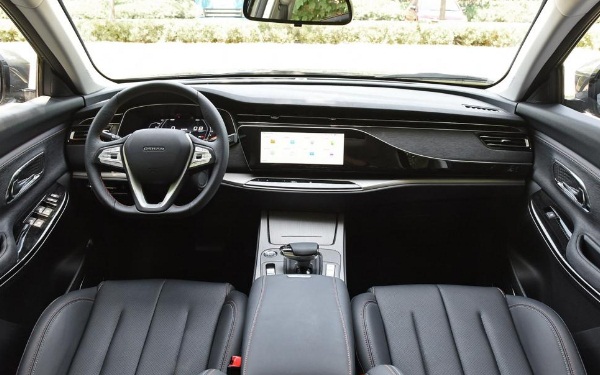 十萬元買什么suv好 長(zhǎng)安歐尚x7性價(jià)比十足