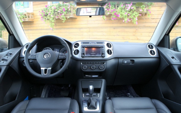 大眾途觀貸款買(mǎi)車(chē)最新行情 大眾途觀首付多少錢(qián)月供多少錢(qián)