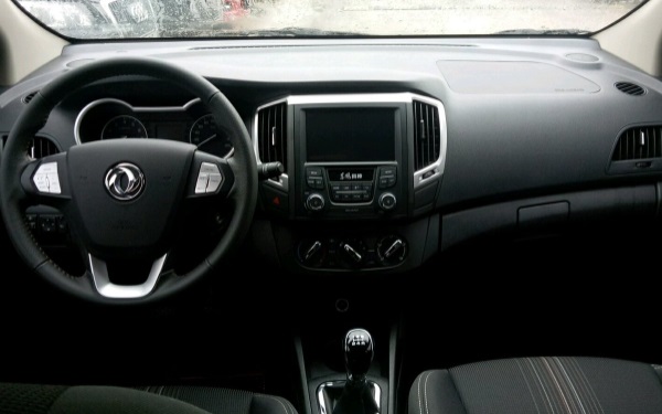 新款東風風神AX3上市 風神AX3價格多少