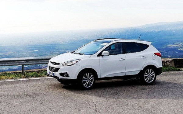 現(xiàn)代ix35貸款月供多少錢(qián) 現(xiàn)代ix35首付多少錢(qián)