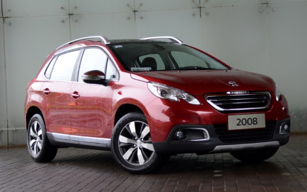 標致2008與308測評 標致2008與308選哪個