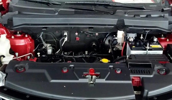 東南dx3和寶駿510哪個(gè)好 東南dx3動(dòng)力強(qiáng)車身長達(dá)4.3米