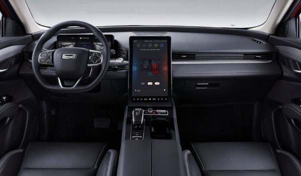 觀致7這款車怎么樣 車身長達4.6米動力強勁(百公里油耗8.2L)