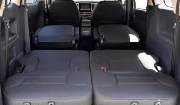 寶駿730尺寸長(zhǎng)寬高多少  身長(zhǎng)度4.7米（后備箱常規(guī)容積235L）