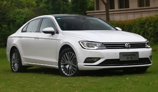 凌渡安全性怎么樣 標(biāo)配六大安全氣囊（車(chē)身構(gòu)架剛度強(qiáng)）