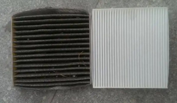 福特蒙迪歐空調(diào)濾芯在什么位置 在副駕駛手套箱的內(nèi)側(cè)