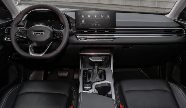 吉利帝豪油耗多少真實(shí)油耗 百公里油耗實(shí)測7.7L