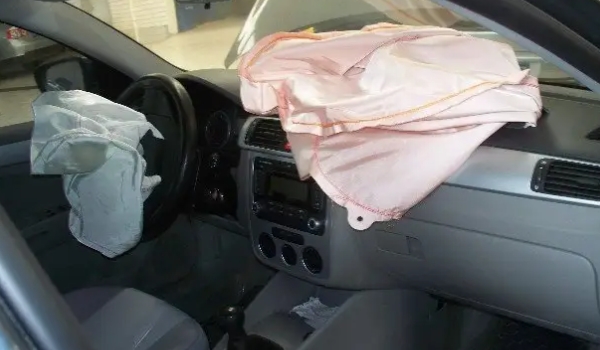 大眾寶來有幾個(gè)安全氣囊 搭配六大安全氣囊