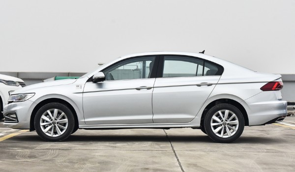 新款寶來是四驅還是兩驅 采用前置兩驅系統(tǒng)(省油維護便宜)