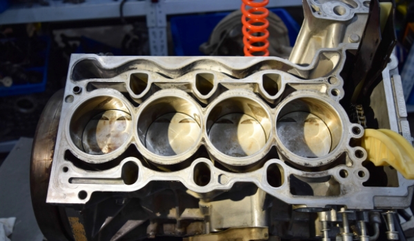 標(biāo)致508是什么發(fā)動機(jī) 采用兩款四缸發(fā)動機(jī)（1.6T和1.8T）