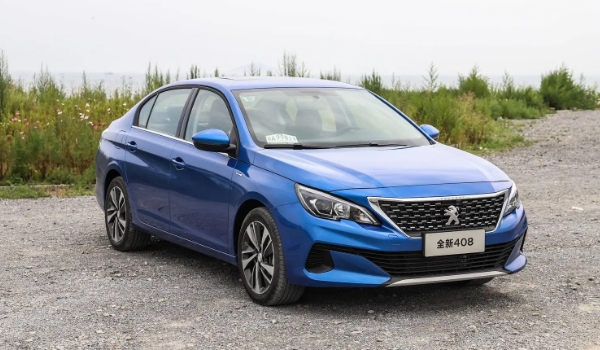 標(biāo)致408車(chē)身尺寸多少 長(zhǎng)寬高4750*1820*1488mm