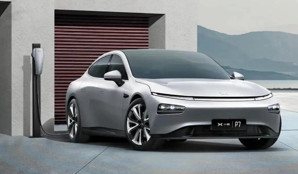 小鵬P7電動(dòng)汽車價(jià)格及圖片 市場最新2022款報(bào)價(jià)23萬