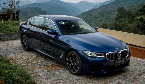 寶馬530li新款2022款裸車價(jià) 新款寶馬530LI裸車價(jià)43萬(wàn)