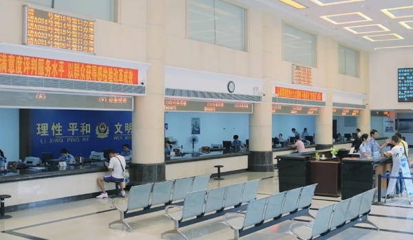 車(chē)管所上班時(shí)間周六周日上班嗎 周末不上班（具體時(shí)間依據(jù)政府發(fā)布的規(guī)定）