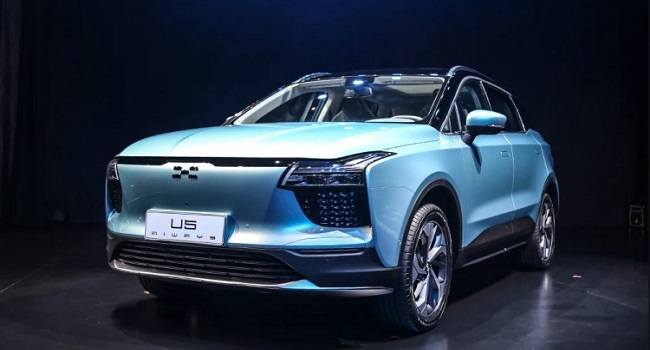 愛(ài)馳u5純電動(dòng)汽車充電口怎么打開(kāi)，用應(yīng)急解鎖不用慌