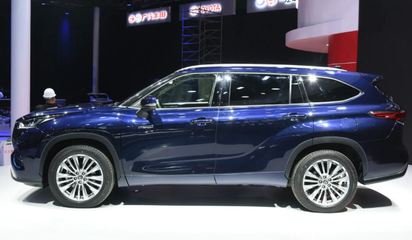 豐田漢蘭達(dá)油耗多少錢(qián)一公里 漢蘭達(dá)油耗一公里6毛錢(qián)