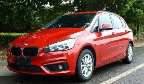 進(jìn)口寶馬2系多功能旅行車怎么樣，兩廂車空間寬敞舒適