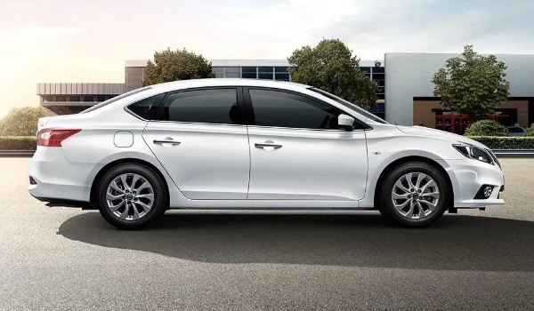 經(jīng)典軒逸有幾款車型，現(xiàn)僅有3款車型在售（落地最低9萬）