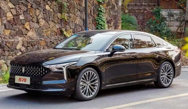 奔騰b70怎么樣值得購買嗎，搭載的動力同級別優(yōu)秀