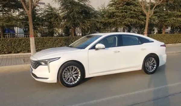 奔騰b70評價(jià)怎么樣，綜合口碑評分4.51（深受車主青睞）