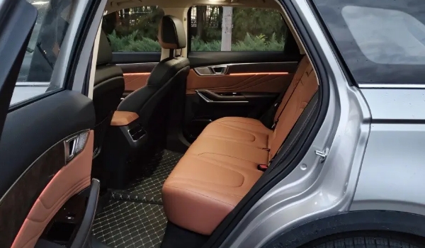 奔騰t99怎么樣值得購買嗎，搭載2.0T+8AT的澎湃動力