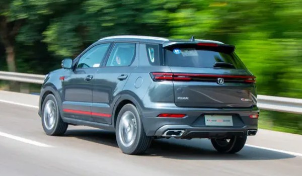 長安cs55plus和吉利博越哪個好 吉利博越配置豐富(車身長達4.5米)