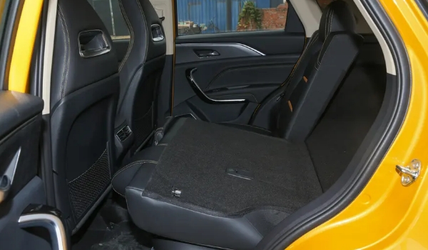 奔騰t77怎么樣?值得買嗎?實(shí)測油耗9.73L（實(shí)測空間寬敞舒適）