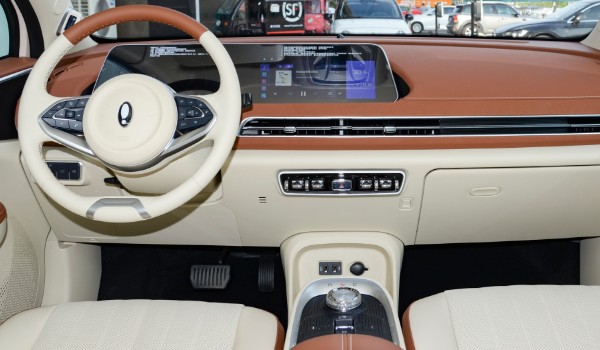 歐拉好貓2022新款電動(dòng)汽車怎么樣 配置功能豐富(續(xù)航可達(dá)501km)