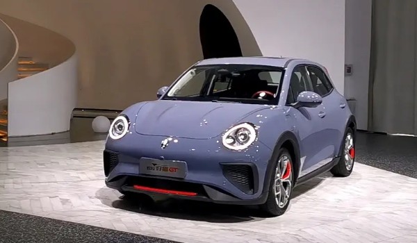 歐拉好貓2022新款電動(dòng)汽車怎么樣 配置功能豐富(續(xù)航可達(dá)501km)