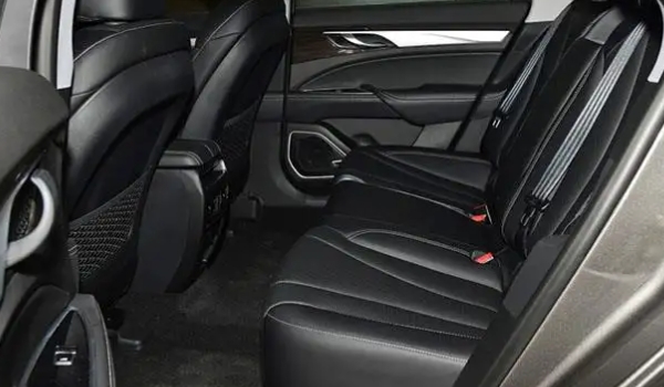 新款遠(yuǎn)景x6口碑怎么樣，內(nèi)飾材質(zhì)給力（外觀顏值高）