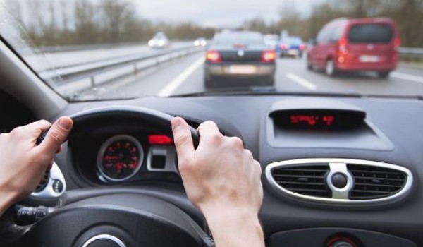 實(shí)習(xí)期上高速怎么處罰 罰款20-200元(就近駛離高速)