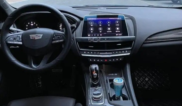 凱迪拉克ct5油耗一公里多少錢 油耗一公里9毛錢(油耗實(shí)測(cè)10.1L)