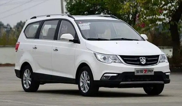 寶駿730油電混合動(dòng)力價(jià)格 寶駿730售價(jià)7萬(wàn)(沒(méi)有混動(dòng)車(chē)型)