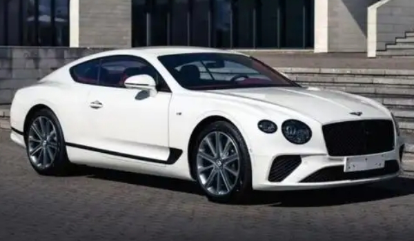 賓利歐陸gt選裝價(jià)格表，市場(chǎng)最新2022款報(bào)價(jià)305萬(wàn)起