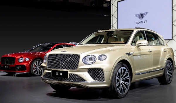 賓利最新款suv價(jià)格，添越2022款售價(jià)269萬起